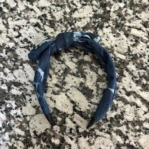 Tie-dye headband with bow